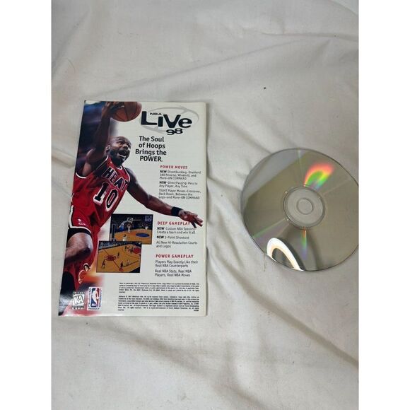 NHL 98 Sega Saturn Manual and Disc Great Condition Scratch Free Disc - Picture 2 of 3